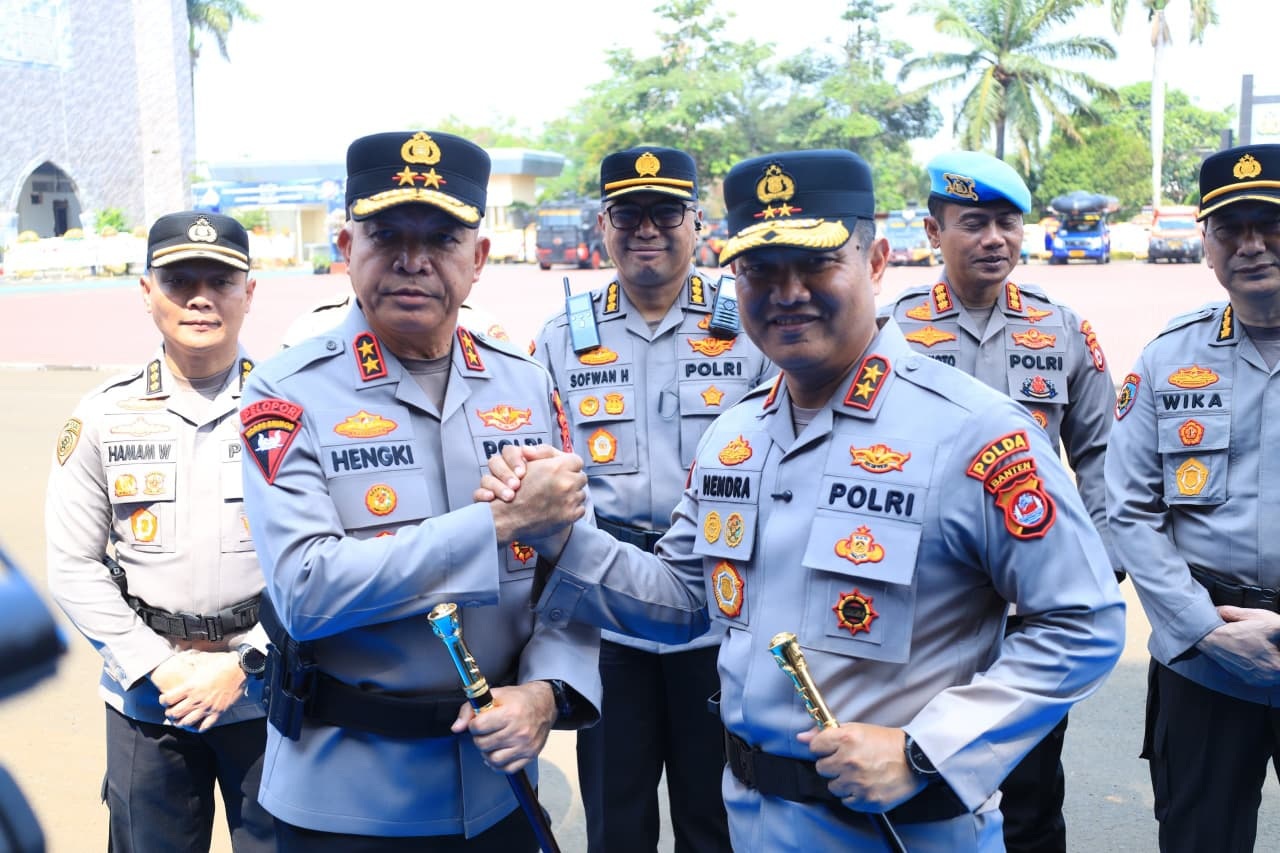 Serah Terima Jabtaan Kapolda Banten, Pataka Berpindah, Janji Pelayanan Dimulai
