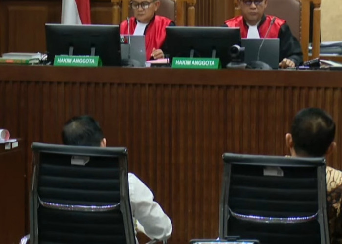 Febrie Didakwa Terima Rp55 M dari Tan Kian