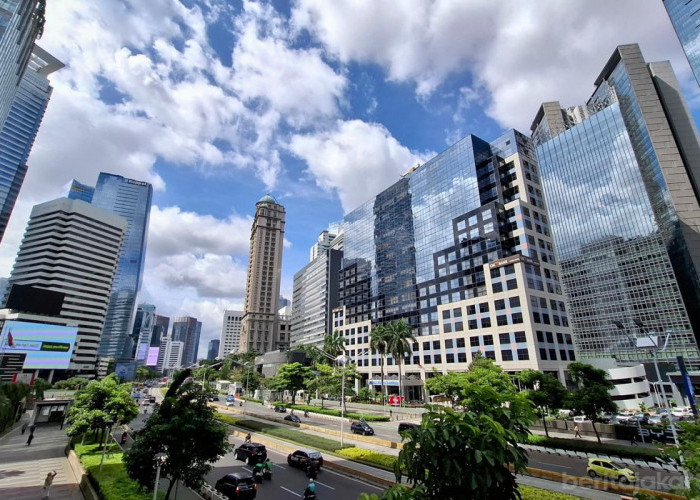 Jakarta Berawan Hari Ini, Suhu Capai 33 Derajat Celsius